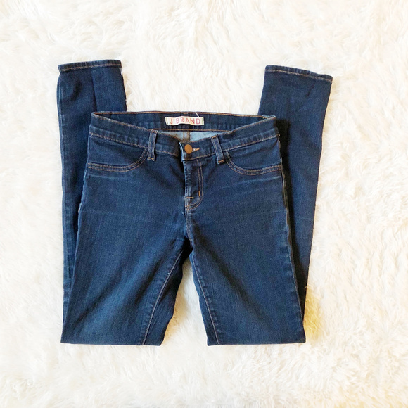 J Brand Super Skinny Starless Dark Wash Jean SZ26 - Picture 1 of 8